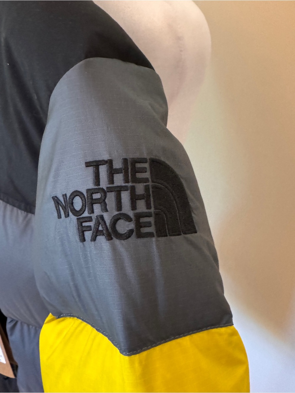 2020 The North Face Steep Tech Down Jacket Grey X TNF Black X Yellow M - Picture 9 of 11